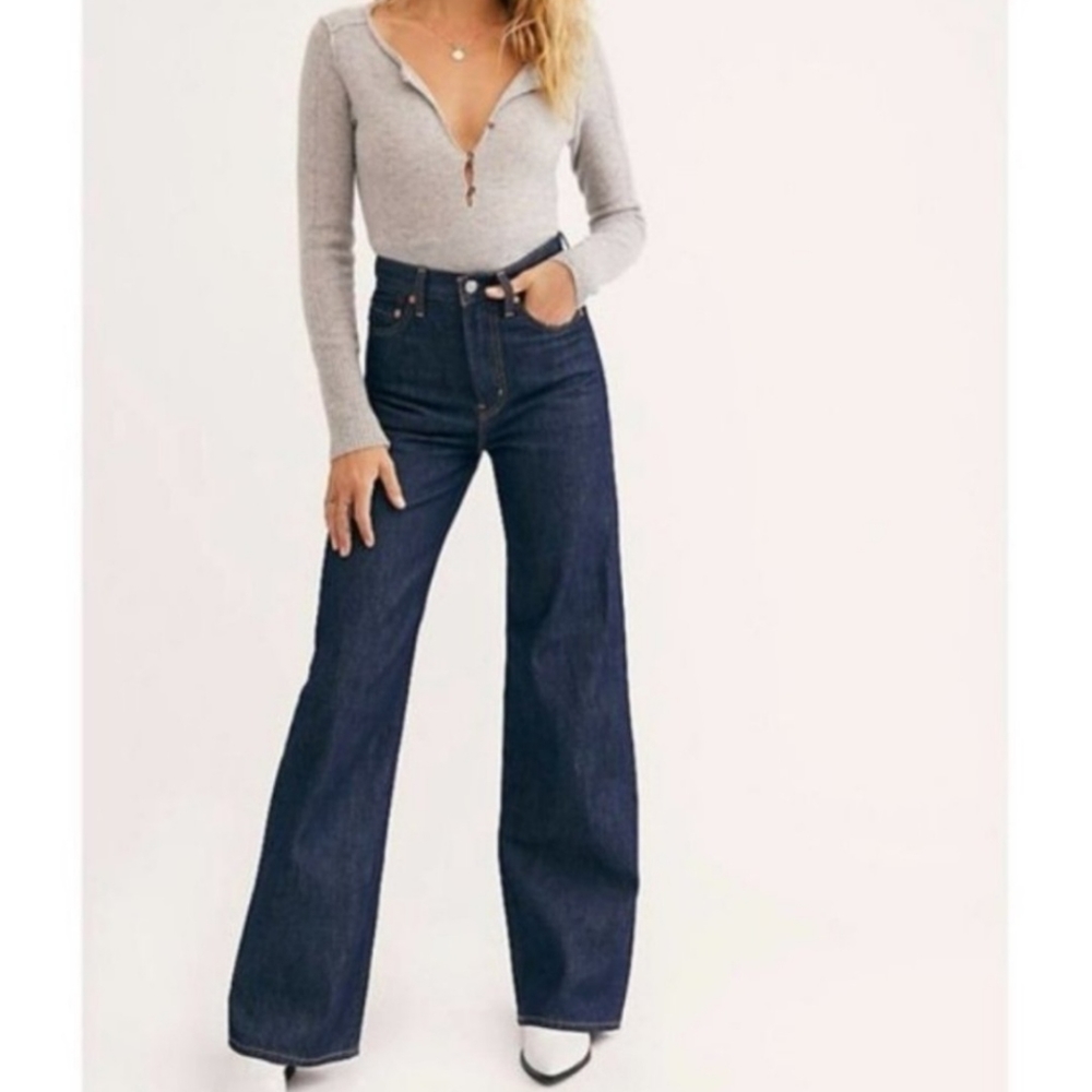Free People x Levi’s Ribcage Boot Cut Flare Jeans